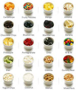 mas de 100 Toppings, galletas, cereales, gominolas, chucherias, fideos de chocolate, virutas de chocolate, etc.